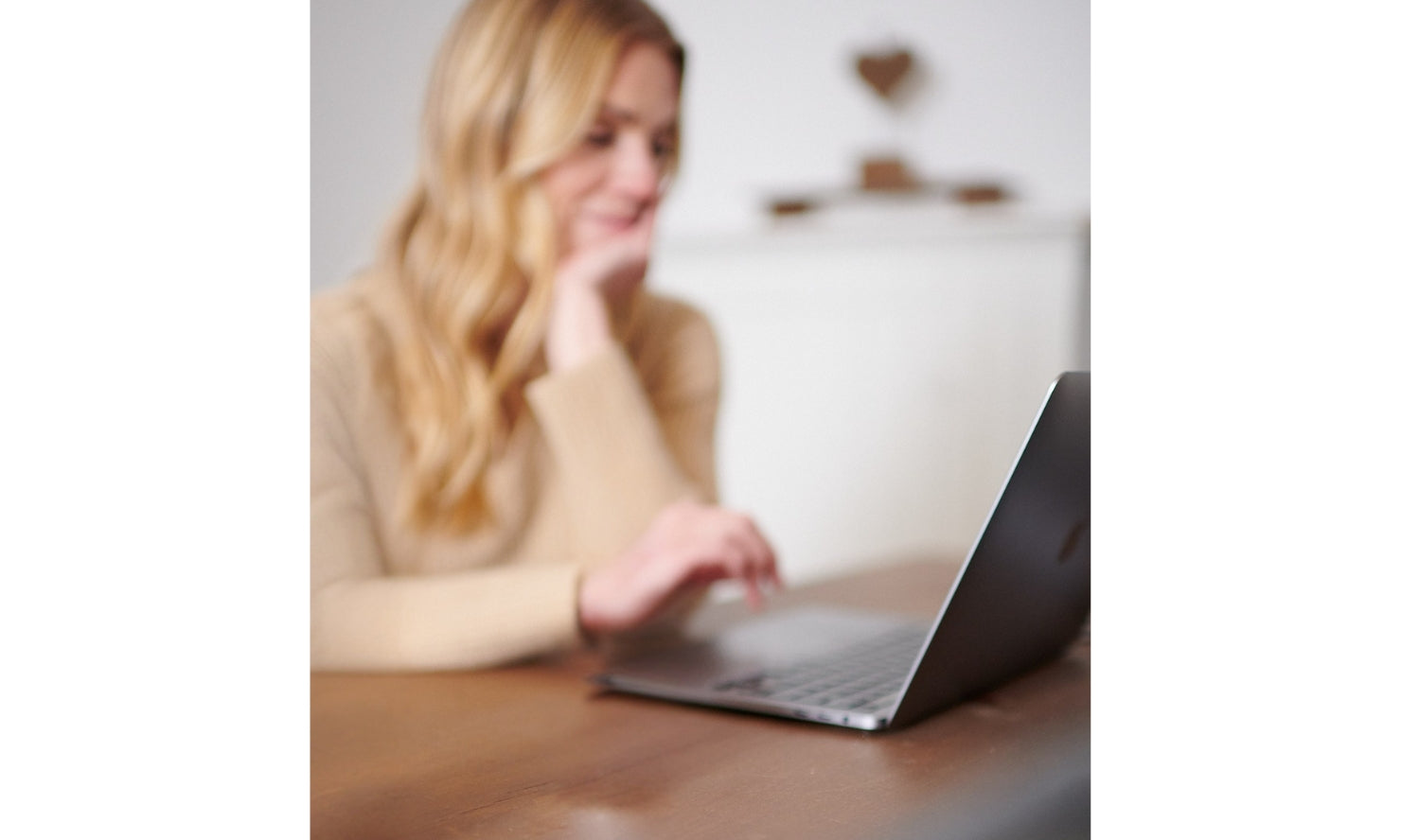 Focus naturel : huiles essentielles pour booster la concentration à l’école et au bureau