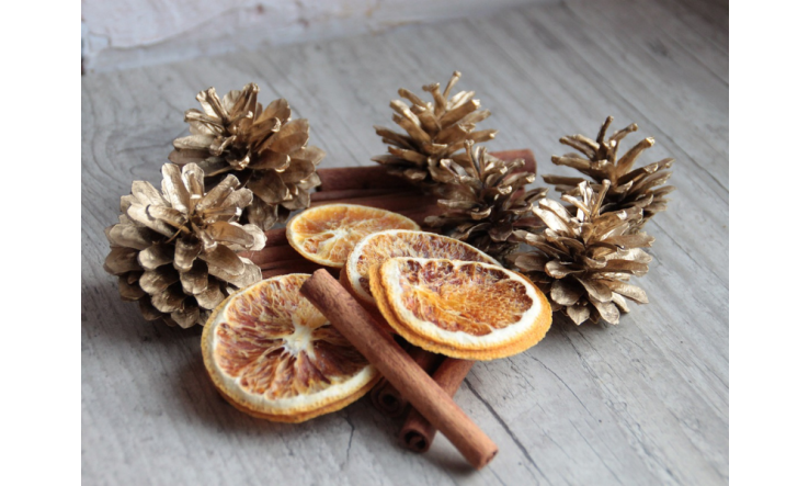 Noël en saveurs : Douceurs festives aux huiles essentielles pour émerveiller vos papilles!