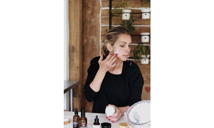 Microdermabrasion maison non invasive et naturelle avec Exfopur