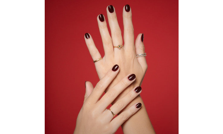 Notre gamme complète de vernis est top et haute en couleur!