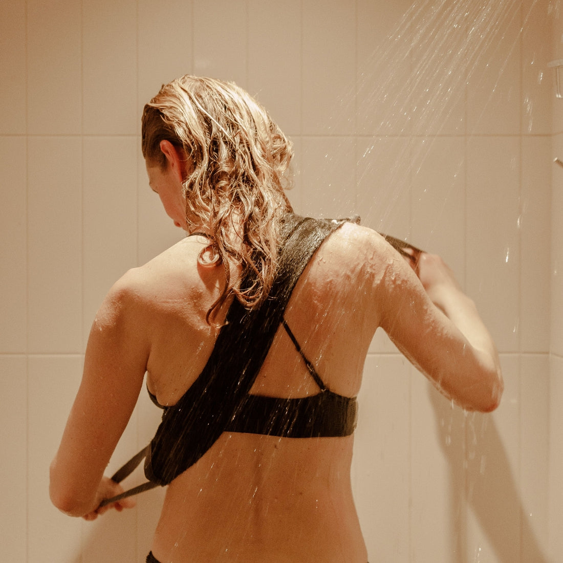 Bande exfoliante pour le dos