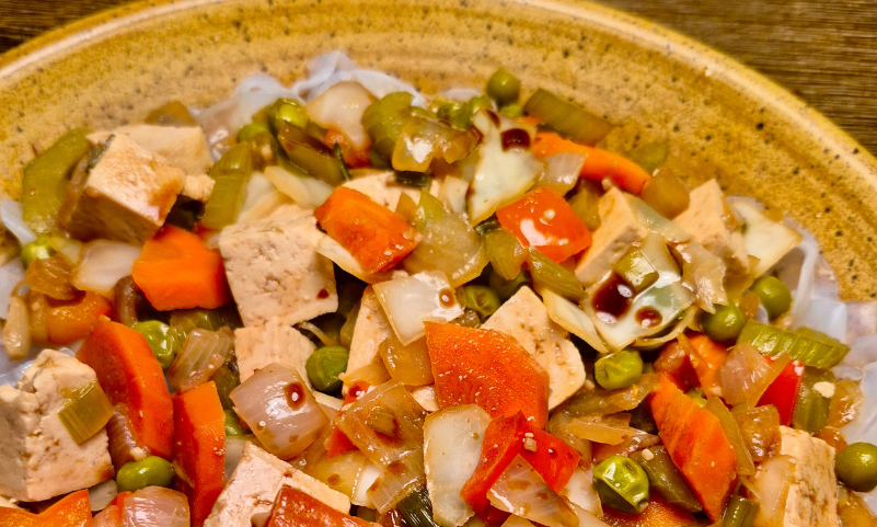 Sauté de tofu et légumes