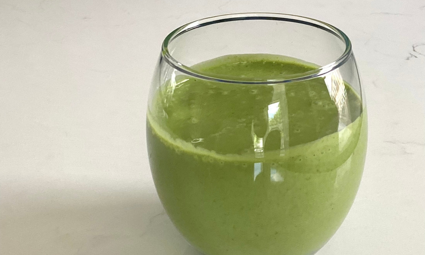Smoothie vert avec matcha