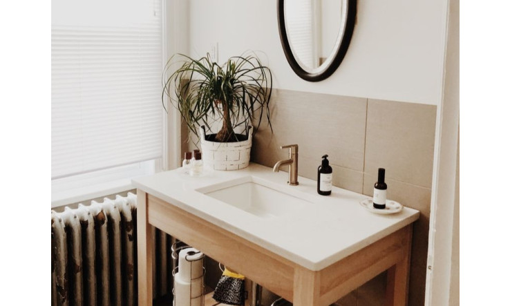 Évier de salle de bain avec 2 produits de Maison Jacynthe