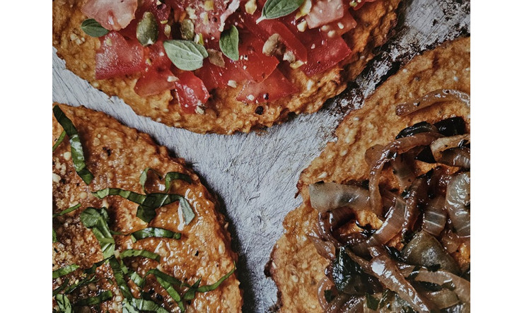 Pizzas de patates douces et leurs garnitures