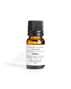 Bouteille de 10 ml d'une formule pour diffuser de la gamme Méno-Pause de Maison Jacynthe, cette synergie d'huiles essentielles nous prend par la douceur et nous ramène au lâcher-prise.